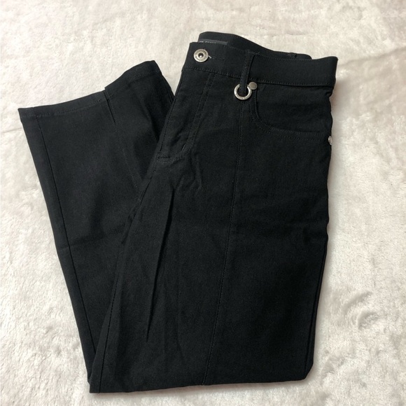 NWOT Simon Chang Black Capri Pants Size 0 - Picture 1 of 8